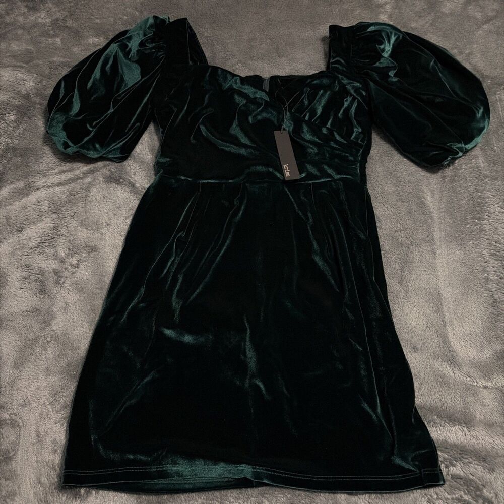 SMALL Krisa Wrap Front Sweetheart Mini Velvet Green
